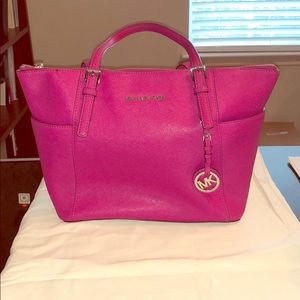 Michael Kors medium tote purse